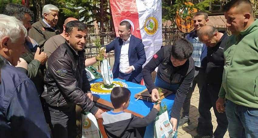 ÇOCUKLAR FİDAN DİKTİ