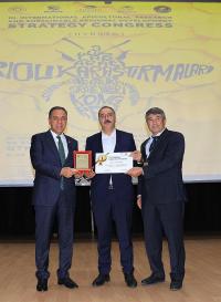 Uluslararası Arıcılık Kongresi Vali Usta: Bingöl Bal’da Özel Bir Örnek