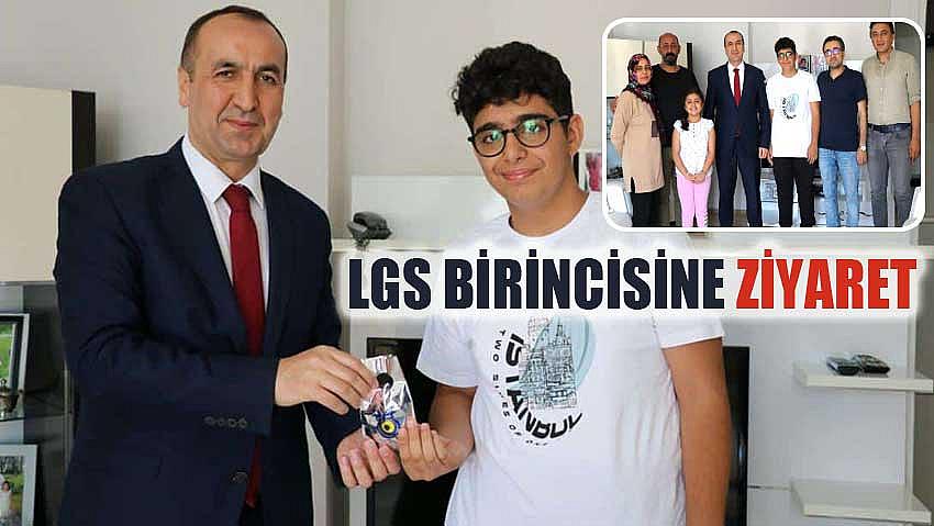 YÜCEL, LGS BİRİNCİSİNİ EVİNDE ZİYARET ETTİ